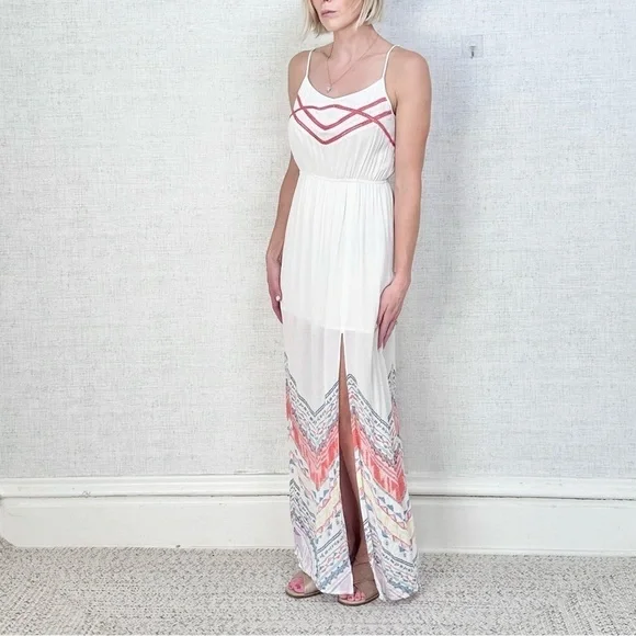 Kendall + Kylie Maxi Dress - Picture 2 of 7